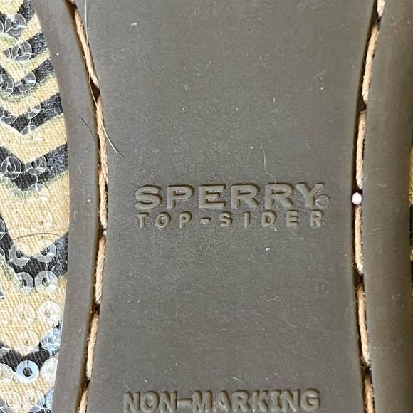 Sperry Topsider Tiger Print Mocassins with tie and sequin detail size 7 w/6.5fit - Picture 10 of 11